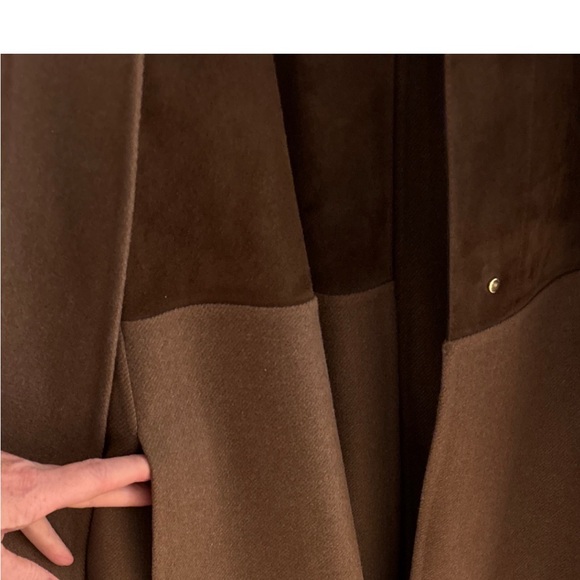 Stunning Valentino Wool and Suede Runway Cape - 6 - Picture 7 of 10